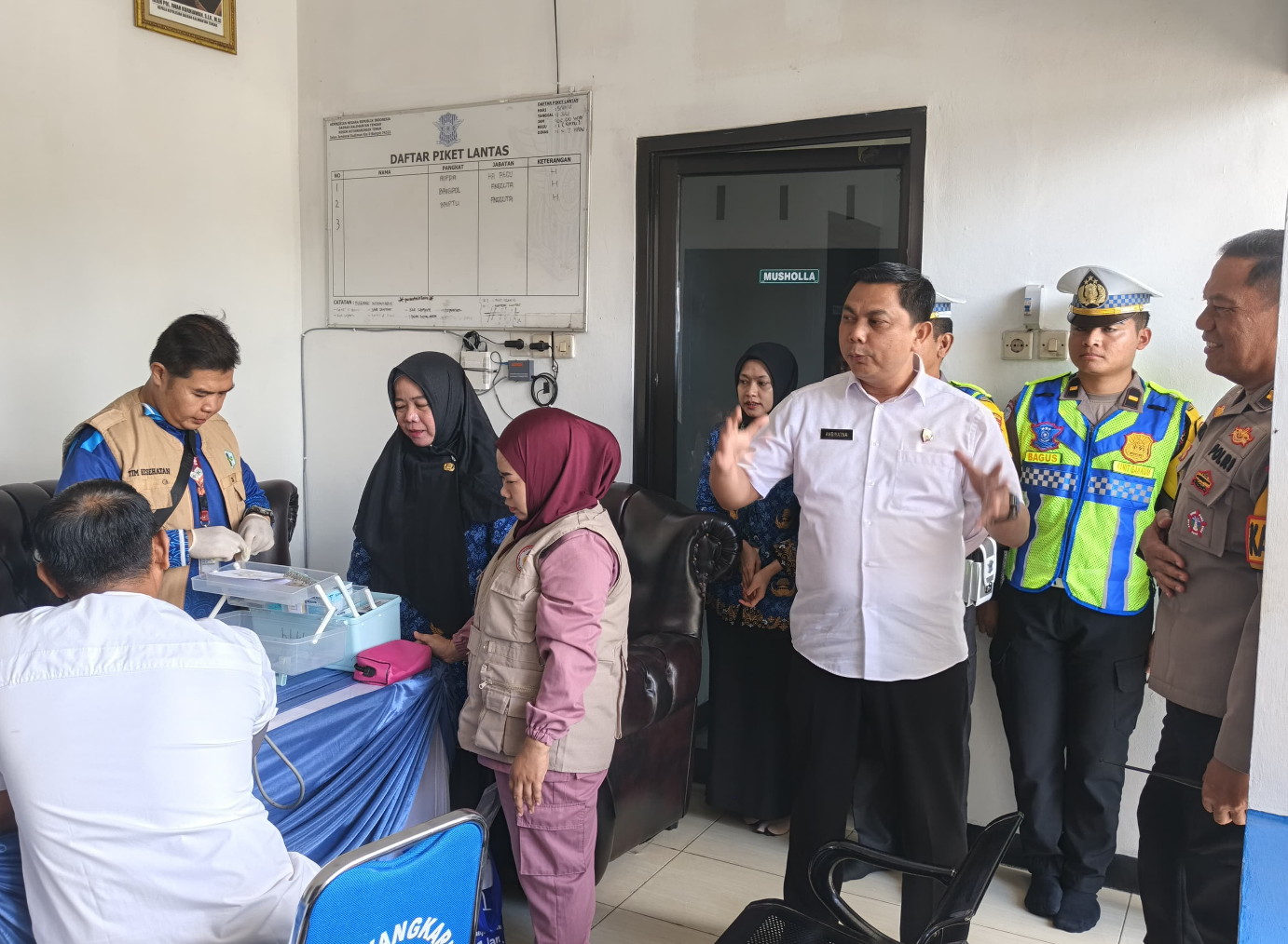 Itwasda Polda Kalteng Laksanakan Pengecekan Pos Terpadu Ops Ketupat Telabang 2026 di Sampit.