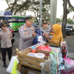 Kapolresta Tangerang & Bhayangkari Sambangi Pospam Mudik, Bagikan Parsel Hingga Takjil