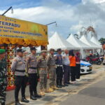 Personel Kodim 1015/Sampit Bersinergi dengan Polri Amankan Lalu Lintas di Pos-pos Strategis