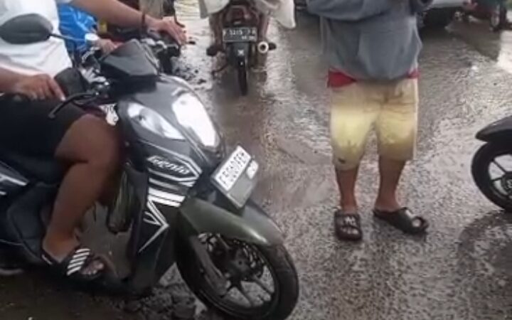 Jalur Salimah Cilangkap Parung Panjang Lumpuh Total Akibat Banjir