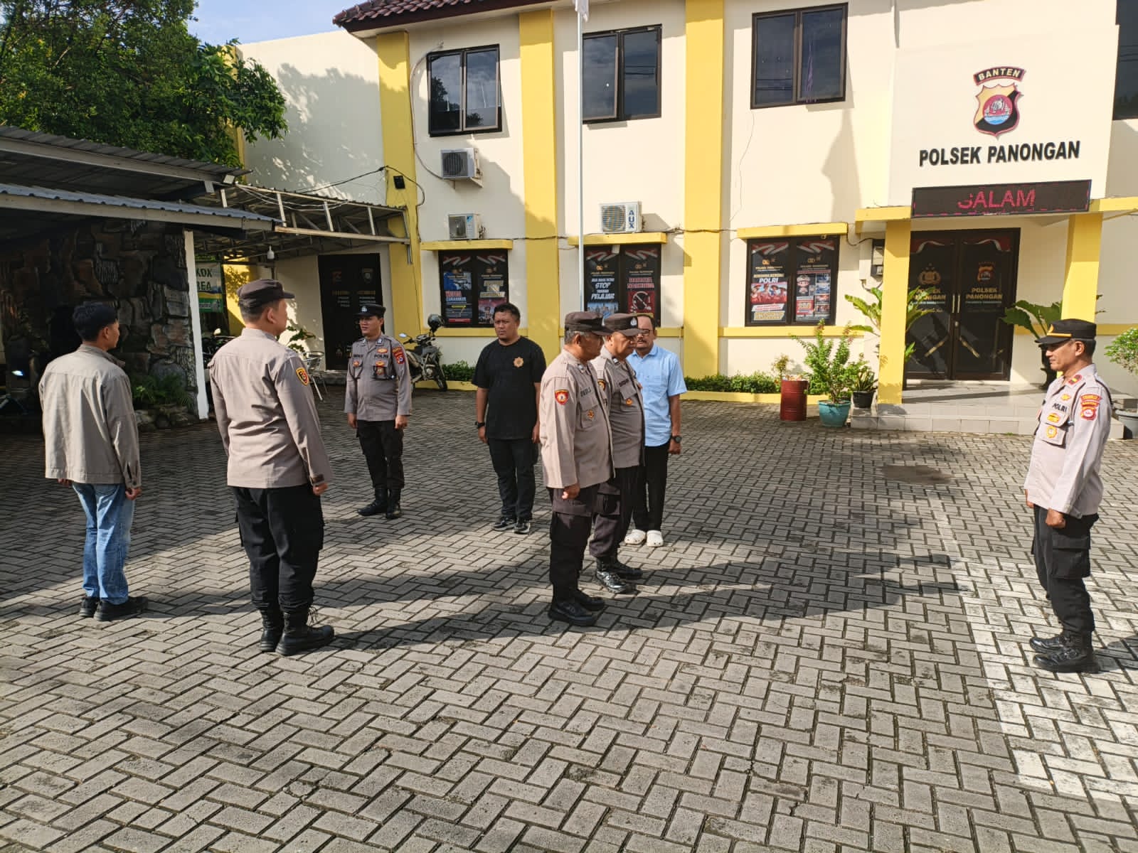 Kapolsek Panongan Pimpin Apel Pagi, Tekankan Kedisiplinan dan Kesiapsiagaan Personel