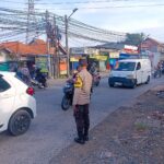 Polsek Pasar Kemis Laksanakan Pengaturan Lalu Lintas Pagi, Wujudkan Kamseltibcar di Jam Sibuk