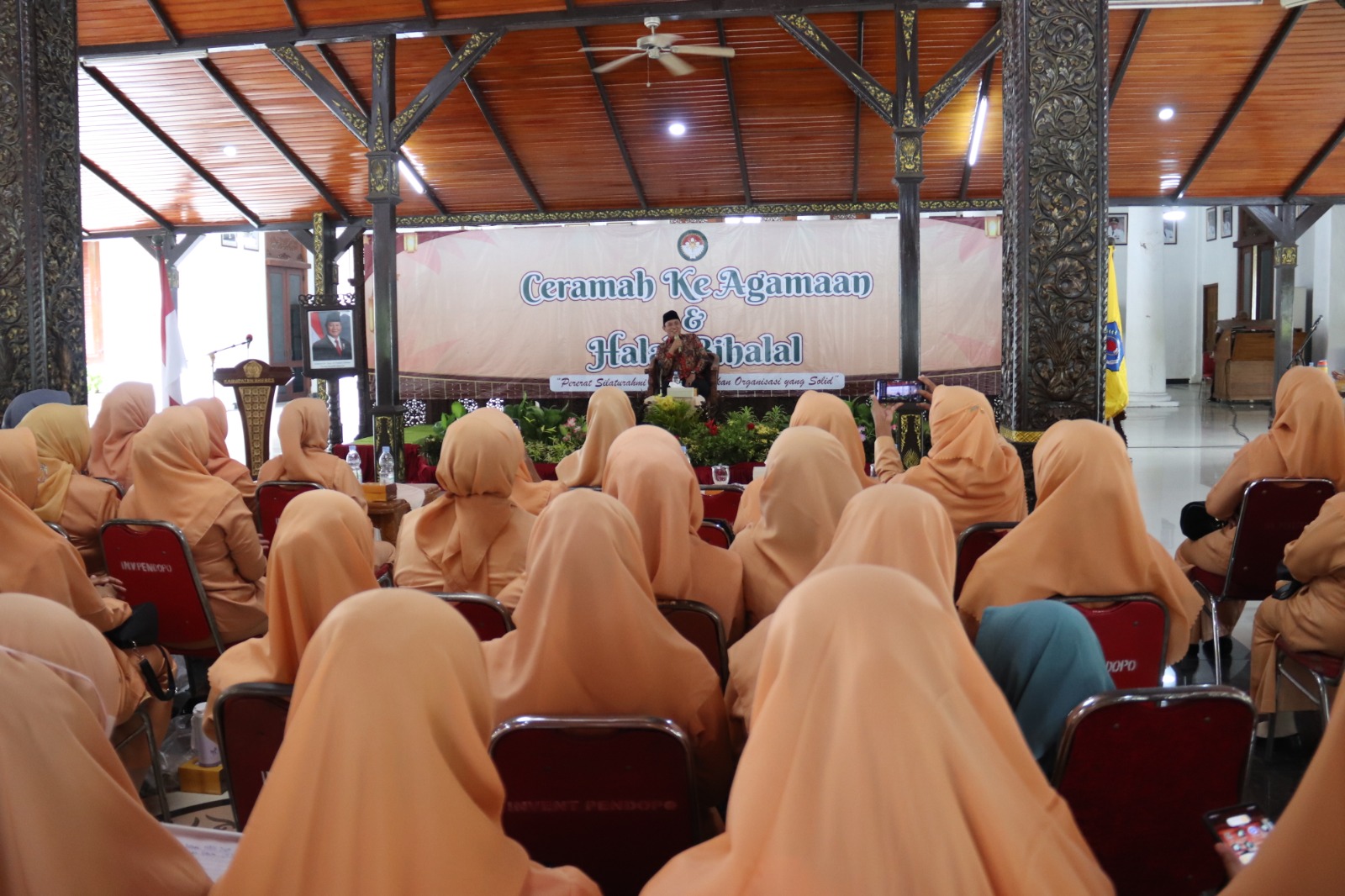 DWP Brebes Gelar Halal Bihalal Syawalan 1447 H, Meriah Dengan Bazar UMKM di Pendopo