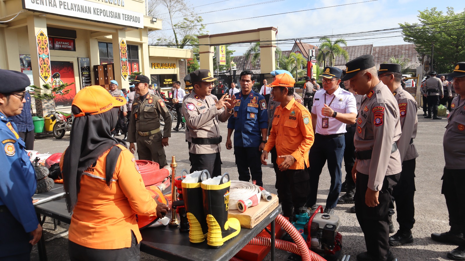 Waka Polres Kotim Pimpin Apel Gelar Pasukan Dan Sarpras Kesiapan Penanggulangan Bencana Alam Karhutla
