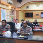 Tingkatkan Responsitas, Wakapolres Kotim Ikuti Vicon Mabes Polri Bahas Layanan 110