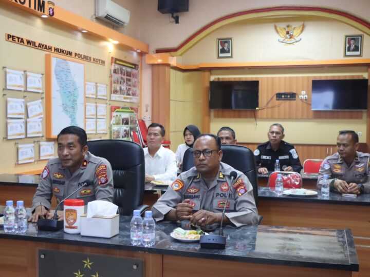 Tingkatkan Responsitas, Wakapolres Kotim Ikuti Vicon Mabes Polri Bahas Layanan 110