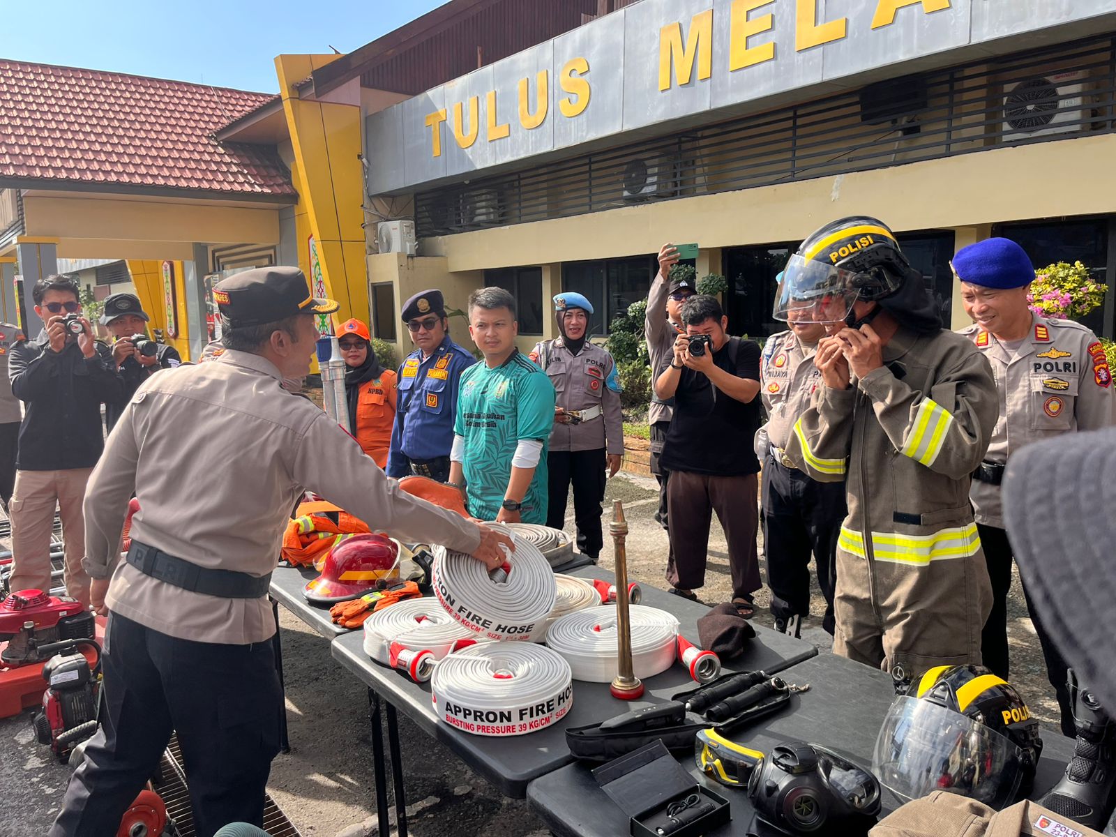 Batalyon B Pelopor Hadiri Apel Gelar Pasukan Kesiapsiagaan Penanggulangan Karhutla di Wilkum Polres Kotim
