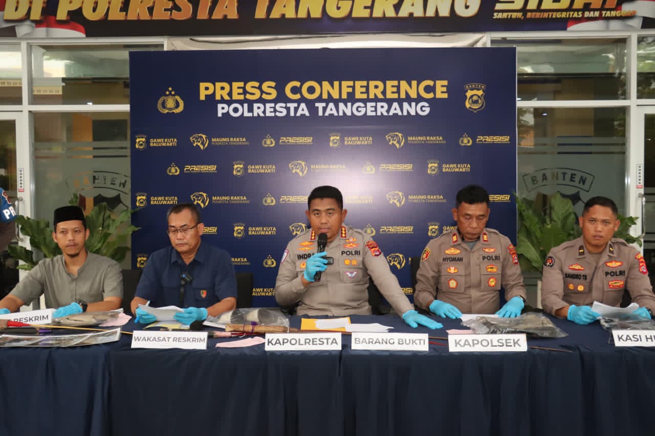 POLRESTA TANGERANG GELAR KONFERENSI PERS UNGKAP KASUS TAWURAN PELAJAR BERUJUNG MAUT DI SUKADIRI