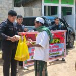 Wujudkan Kepedulian Sosial, Batalyon B Pelopor Brimob Kalteng Gelar Aksi Jumat Berkah di Tiga Kabupaten