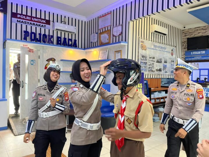 Edukasi Sejak Dini, Satlantas Polres Kotim Sambut Kunjungan “Outing Class” SMP Idrisia Sampit