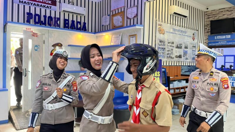 Edukasi Sejak Dini, Satlantas Polres Kotim Sambut Kunjungan “Outing Class” SMP Idrisia Sampit