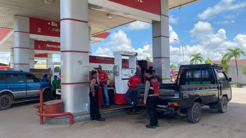 Cegah Penyalahgunaan BBM Bersubsidi, Sat Samapta Polres Kotim Gelar Patroli Dialogis di SPBU