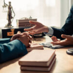 Transformasi Digital Jabatan Notaris dan PPAT: Menavigasi Risiko Yuridis dan Dilema Cyber Notary