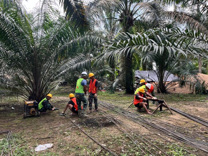 Perakitan Besi Berlanjut, Siap Untuk Pengecoran Tiang Pancang