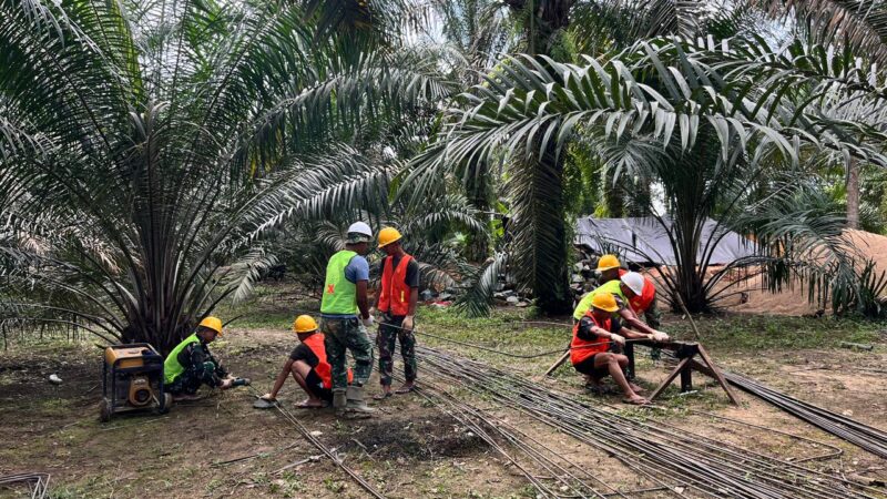 Perakitan Besi Berlanjut, Siap Untuk Pengecoran Tiang Pancang