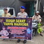 Satpolairud Polres Kotim Sosialisasikan Bahaya Narkoba hingga Larangan Karhutla ke Warga Bantaran Sungai