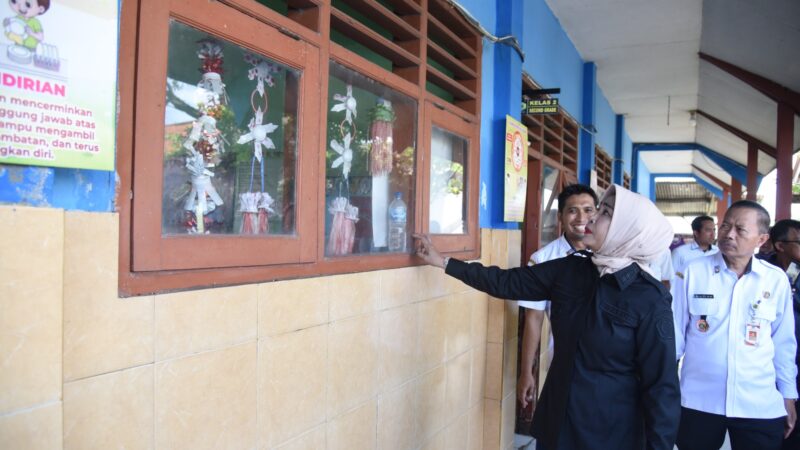 Wakil Bupati Sidoarjo Hj. Mimik Idayana Upayakan Segera Revitalisasi SDN Putat Tanggulangin