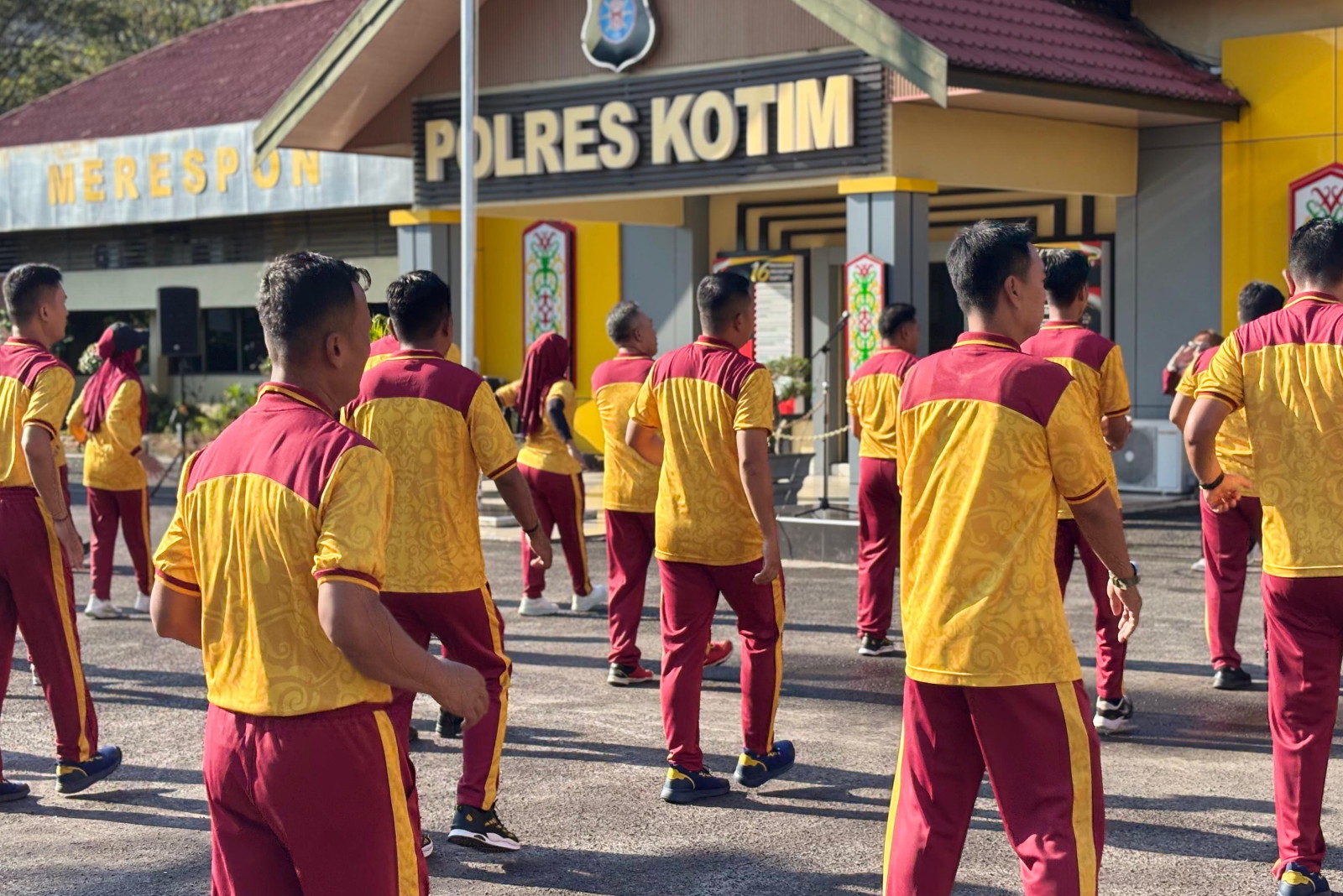 Jaga Stamina Layani Masyarakat, Polres Kotim Rutin Gelar Olahraga Pagi Setiap Jumat