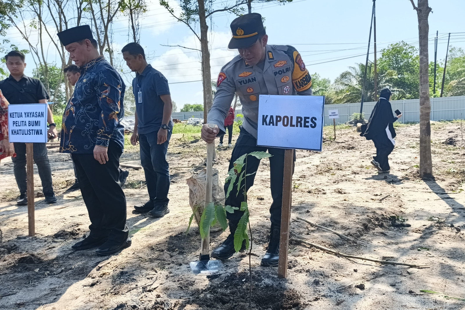 Polres Kotim Hadiri Peletakan Batu Pertama SD Alam Bumi Khatulistiwa, Usung Konsep Belajar Bersama Alam