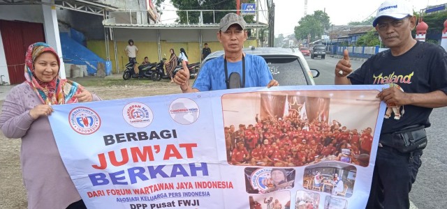 Sinergi FWJ Indonesia, Gakorpan, dan Gapta TV Berbagi Makanan untuk Masyarakat di Bogor