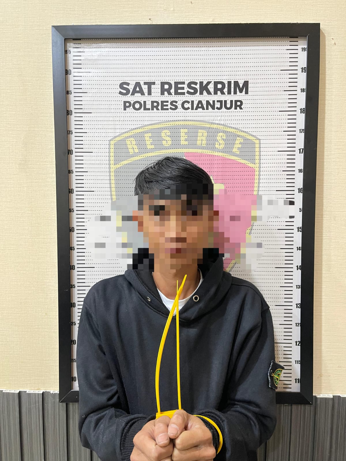 Terjaring Razia Knalpot Brong di Cianjur, Seorang Pria Diamankan Polisi Akibat Membawa Senjata Tajam