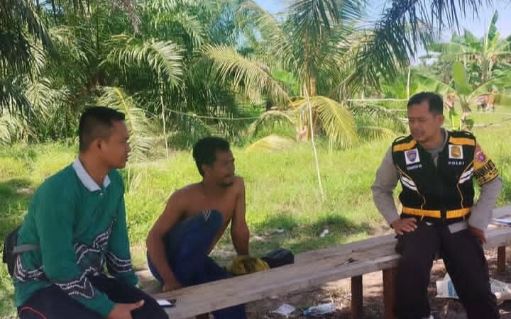 POLSEK KUMAI SAMBANGIN WARGA DESA BINAAN DESA SABUAI