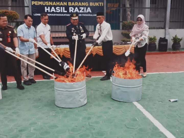 Lapas Kelas IIB Pangkalan Bun Musnahkan 140 HP, Tegaskan Komitmen Bersih dari Narkoba dan Pungli