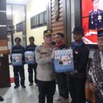 Pererat Silaturahmi, Waka Polda Kalteng dan Kapolres Kotim Salurkan Tali Asih.