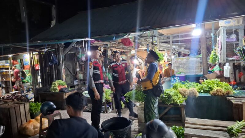 Jaga Sampit Kondusif, Sat Samapta Polres Kotim Patroli Pasar Hingga Tempat Wisata