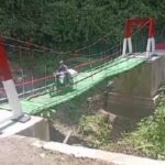Kodim 0212/TS Tuntaskan Pembangunan Jembatan Gantung Penghubung Dua Desa di Ulu Pungkut