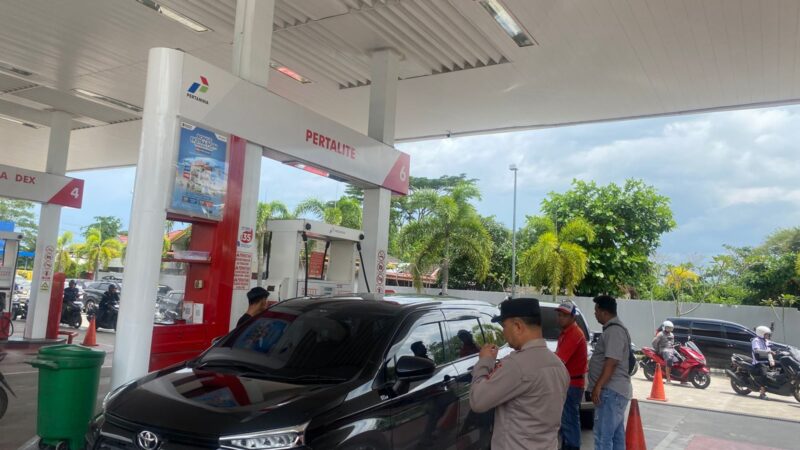 Pengecekan di SPBU Wilayah Hukum Polsek Ketapang Pasca Adanya Penyesuaian Harga BBM