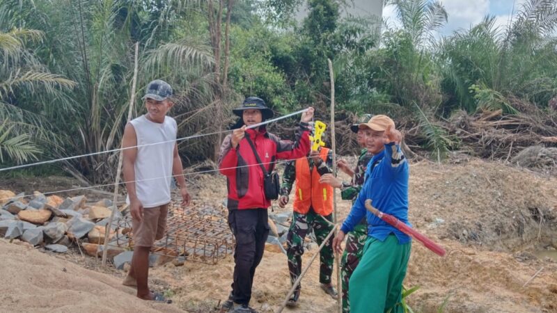Pengukuran Titik Pancang Jembatan Garuda Dusun Tandang di Seberang Mulai Dikerjakan.