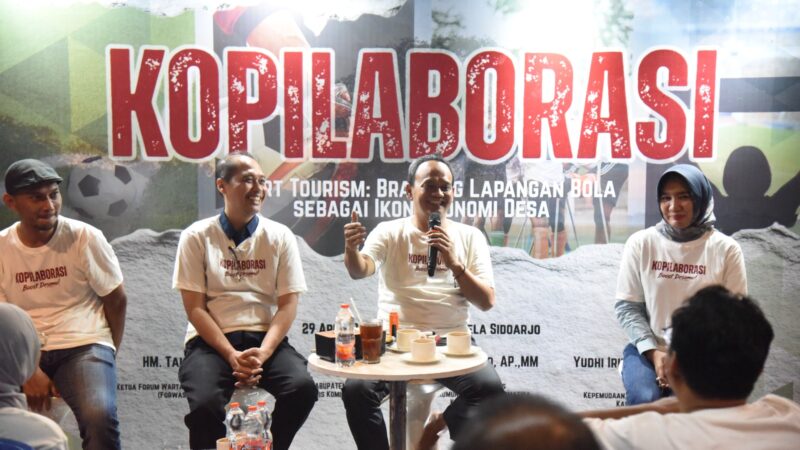 Dinas Kominfo Kuatkan Branding Lapangan Sepakbola Desa di Sidoarjo