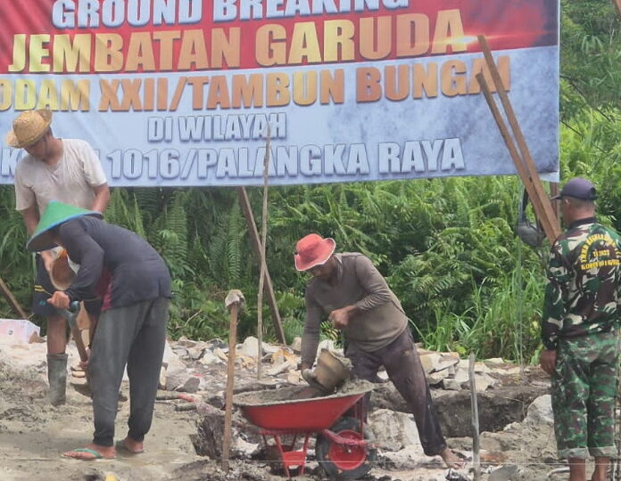 TNI Hadir Untuk Rakyat, Pembangunan Jembatan Garuda Terus Berlanjut