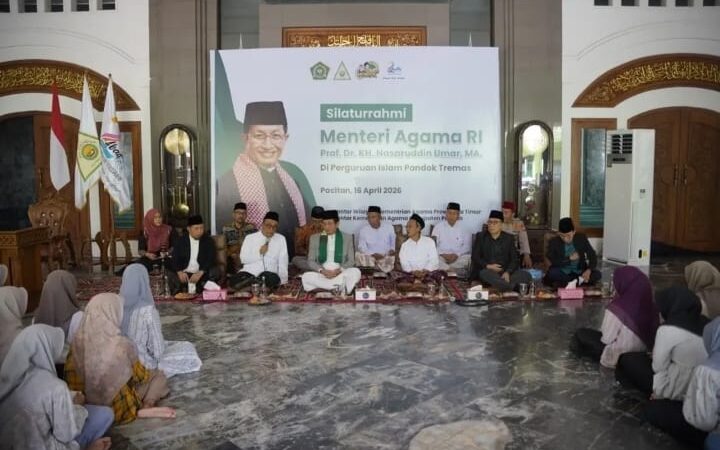 Menteri Agama RI Nasaruddin Umar Hadir Dalam Dzikro Haul KH Abdul Manan Dipomenggolo di Sarean Gede Desa Semanten Pacitan