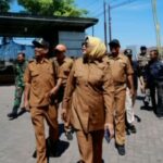 Wabup Sidoarjo Mimik Idayana Sidak Jalan Rusak di Bohar, Minta Segera Diaspal Lewat APBD