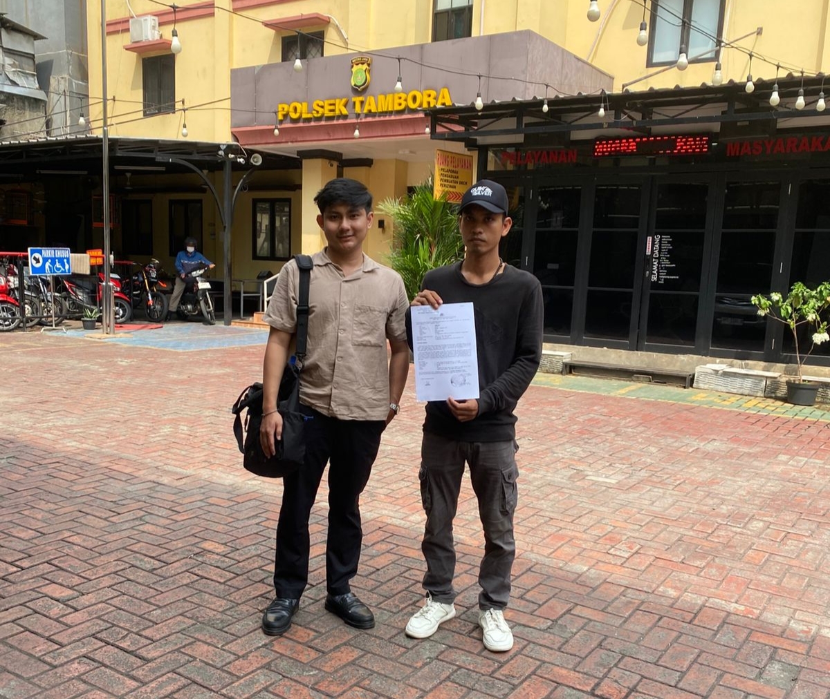 Oknum Polisi Sekaligus Ketua RT di Tambora Diduga “Main Hakim Sendiri”, Pengacara: Harus Diproses Hukum !