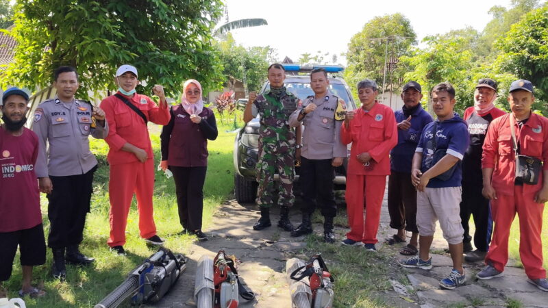 Desa Pangkur, Kecamatan Pangkur Ngawi Adakan Kegiatan Fogging Berantas Jentik Nyamuk.