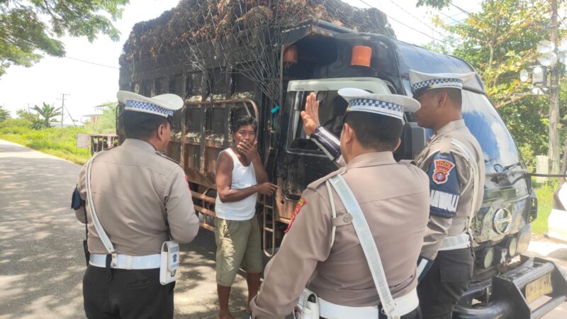 Tekan Angka Laka Lantas, Satlantas Polres Kotim Gelar Razia Simpatik di Jalan Lingkar Selatan Sampit