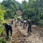 Gotong Royong TMMD 128 Kodim 0621 Kabupaten Bogor-Masyarakat Percepat Infrastruktur Desa Banyuasih