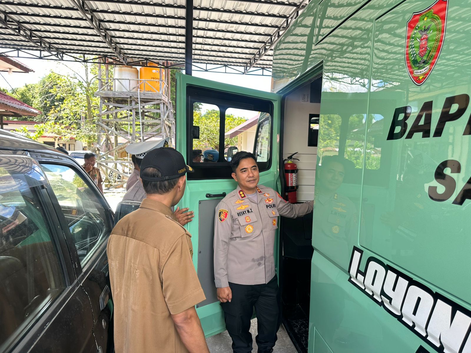 Tingkatkan Kualitas Layanan, Kapolres Kotim Cek Langsung Loket Pelayanan dan Mobil Samsat Keliling