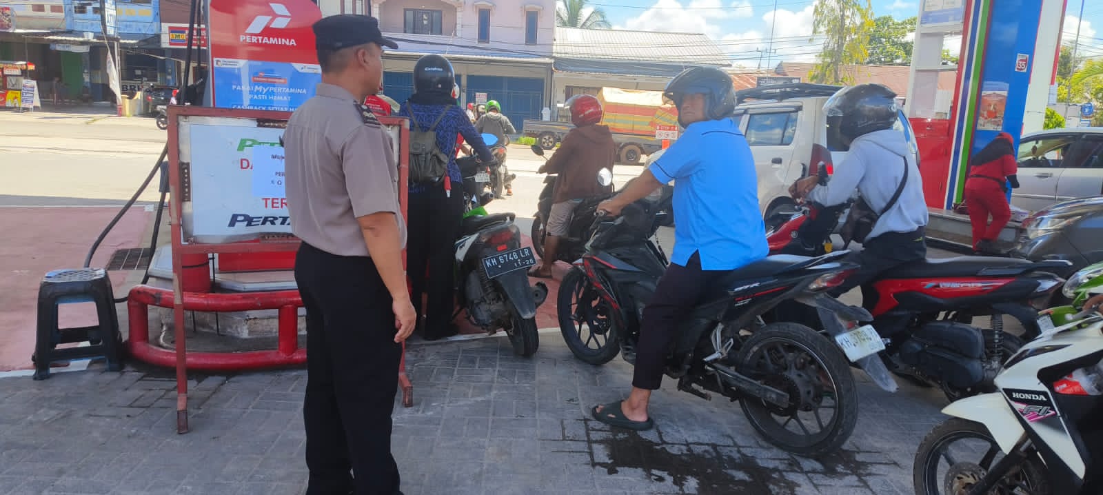 Cegah Penyalahgunaan, Polsek Ketapang Perketat Pengawasan BBM Bersubsidi di SPBU Jalan Pelita
