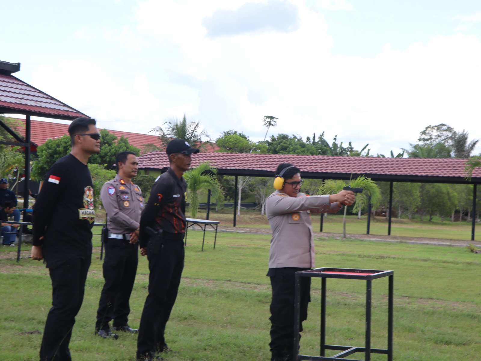 Tingkatkan Profesionalisme, Polres Kotim Gelar Latihan Menembak di Mako Brimob Sampit