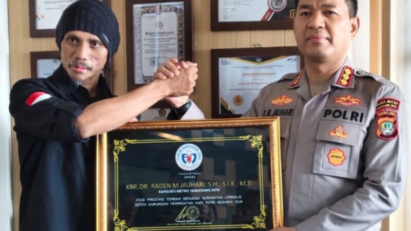 FWJ Indonesia Serahkan 2 Piagam Penghargaan di Kota Tangerang
