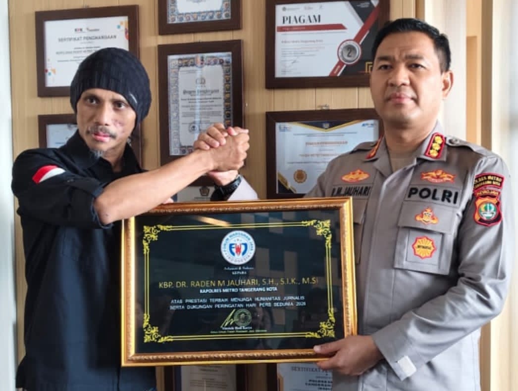 FWJ Indonesia Serahkan 2 Piagam Penghargaan di Kota Tangerang