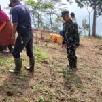 Satgas TMMD ke 128 dan Masyarakat Banyuasih Kompak Bangun Lumbung Pangan di Cigudeg