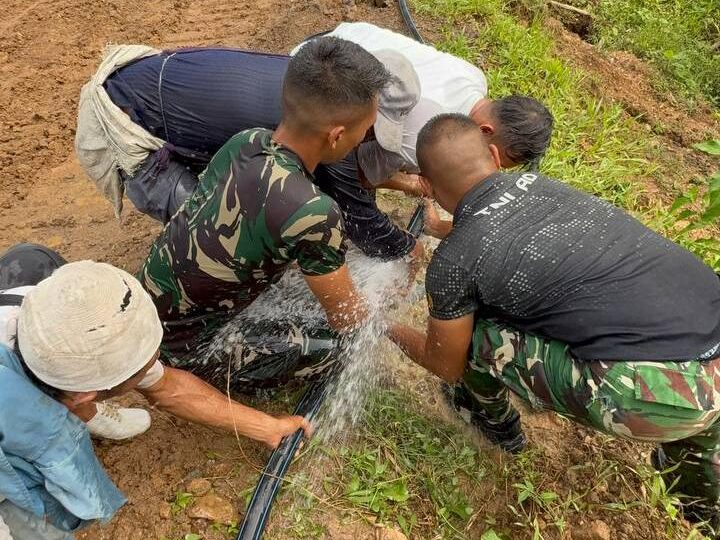 Sumber Kehidupan Lewat Pipanisasi TMMD ke-128, Air Melimpah di Desa Banyuasih