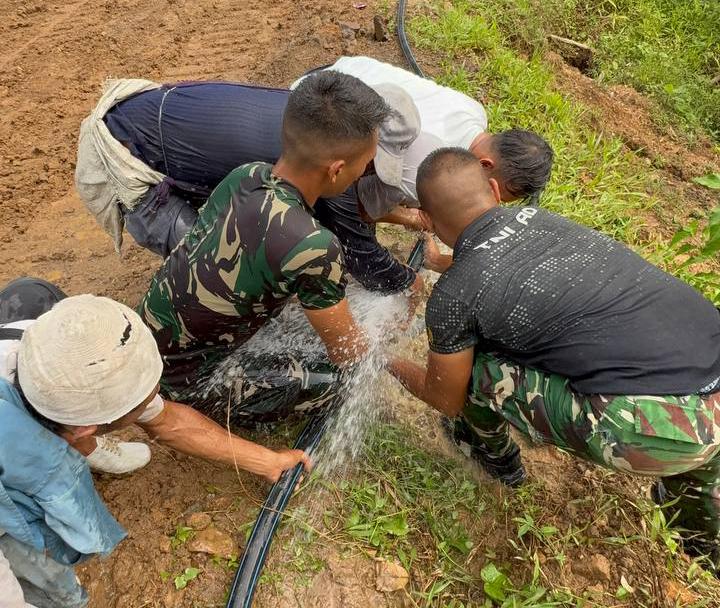 Sumber Kehidupan Lewat Pipanisasi TMMD ke-128, Air Melimpah di Desa Banyuasih