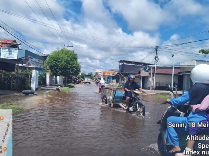 Kota Sampit Diguyur Hujan Akhir Pekan, Sejumlah Jalan dan Rumah di Baamang Terendam Banjir