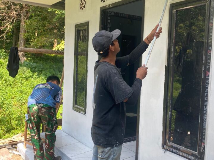 Mendekati Penutupan, Satgas TMMD ke-128 Kebut Renovasi Mushola dan Infrastruktur di Tegal Lega